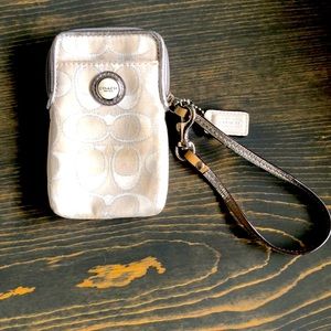 Coach Wristlet Phone Size